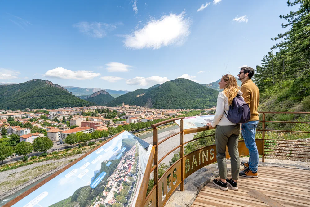 Digne les Bains depuis le sentier de Caguerenard